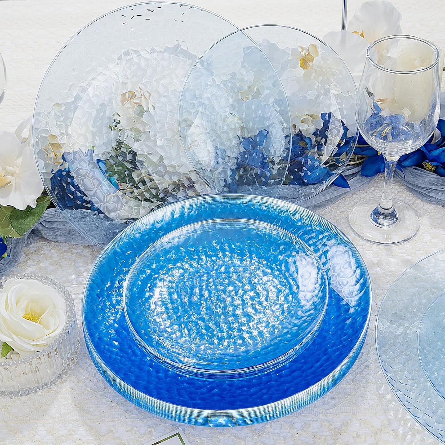 Rubtlamp 100 Pcs Blue Plastic Plates, Blue Heavy Duty plastic Plates, Clear-blue Fancy Disposable Plates, Hammered Plastic plates Include 50 Pcs Dessert Platos, 50 Pcs Dinner Platos for Party
