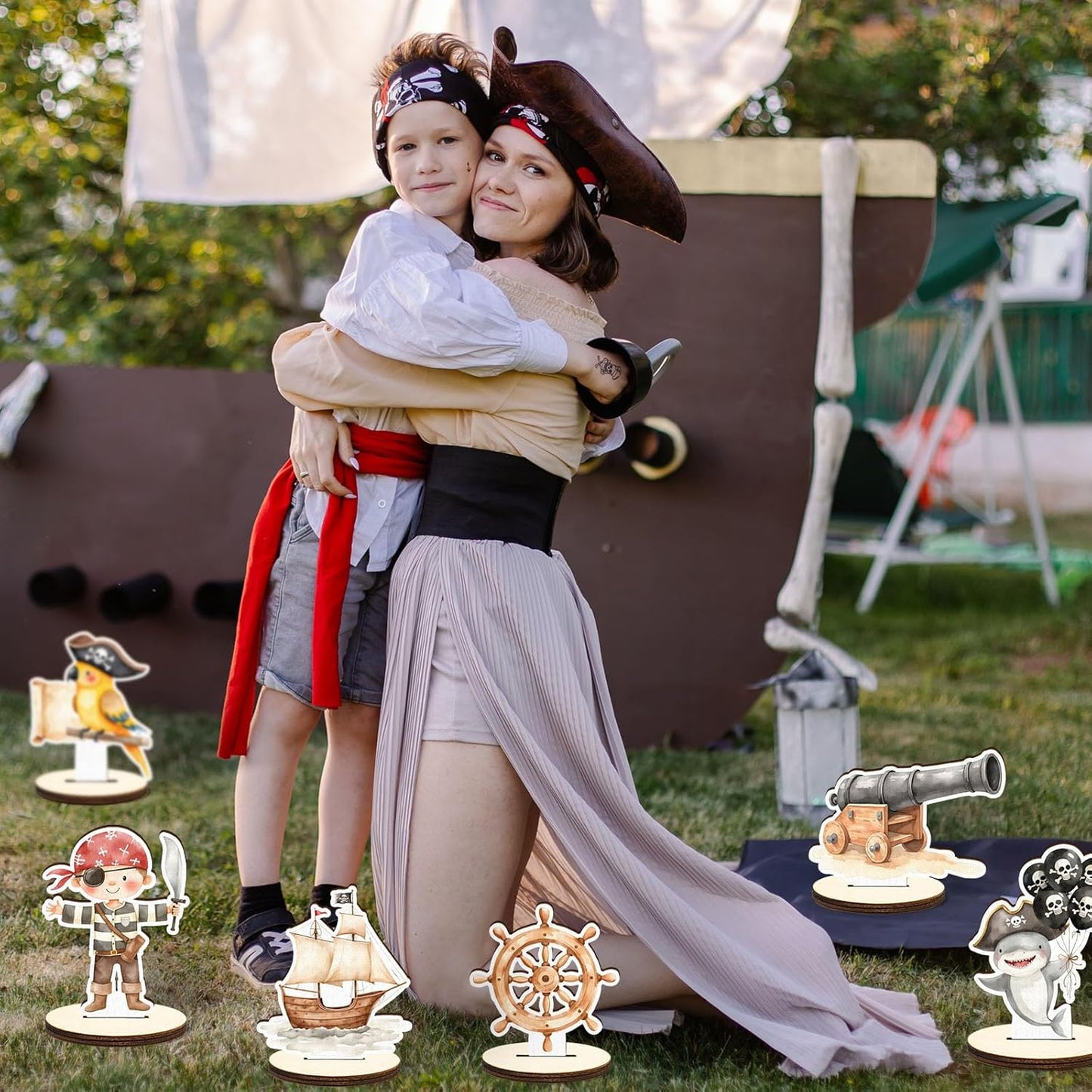 16 Pcs Wooden Pirate Party Table Centerpiece Halloween Pirate Ship Captain Hat Parrot Treasure Map Skull Tabletop Detachable Sign Display Decoration Baby Shower Birthday Table Toppers Photo Props