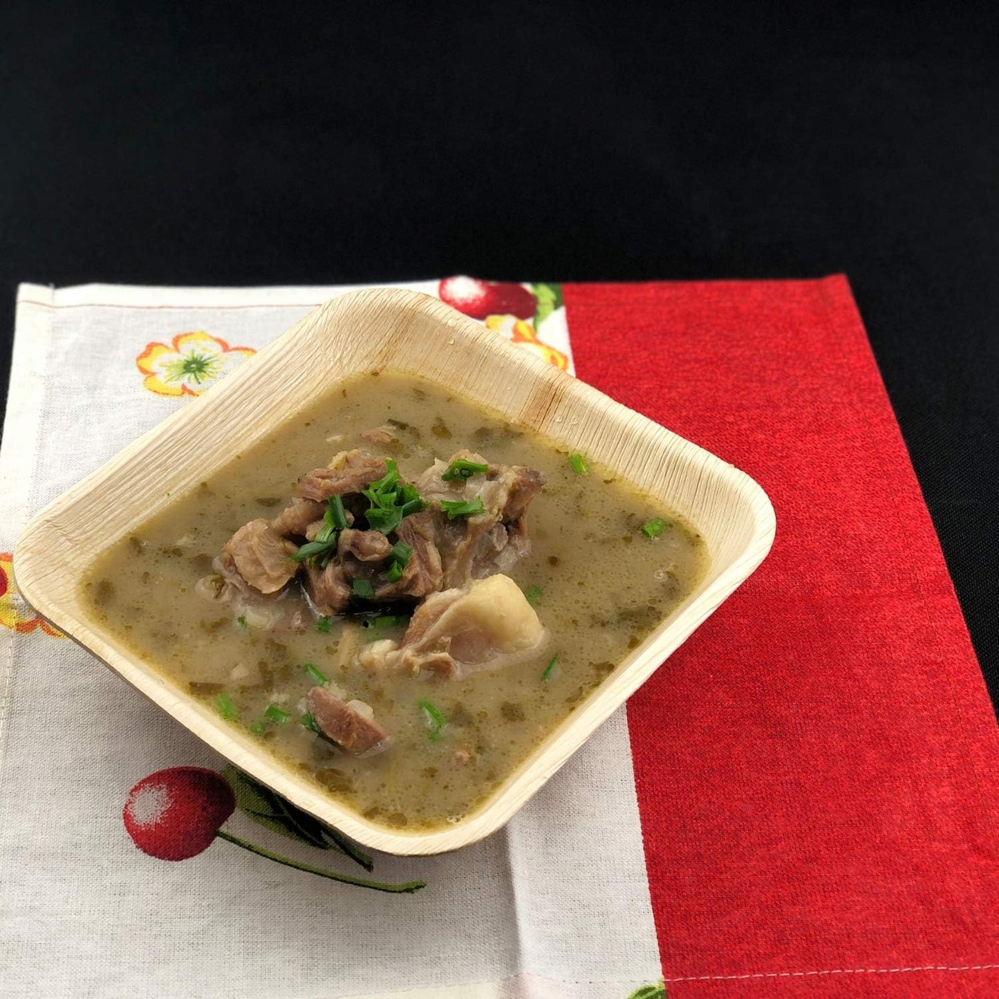 Raj Palm Leaf Bulk Bowls [25-Pack] 7" Square Bowl like Bamboo Bowls Disposable, Strong, Decorative Compostable Tableware for wedding, Lunch, Dinner, Birthday, Camping, Outdoor BBQ, Picnic…