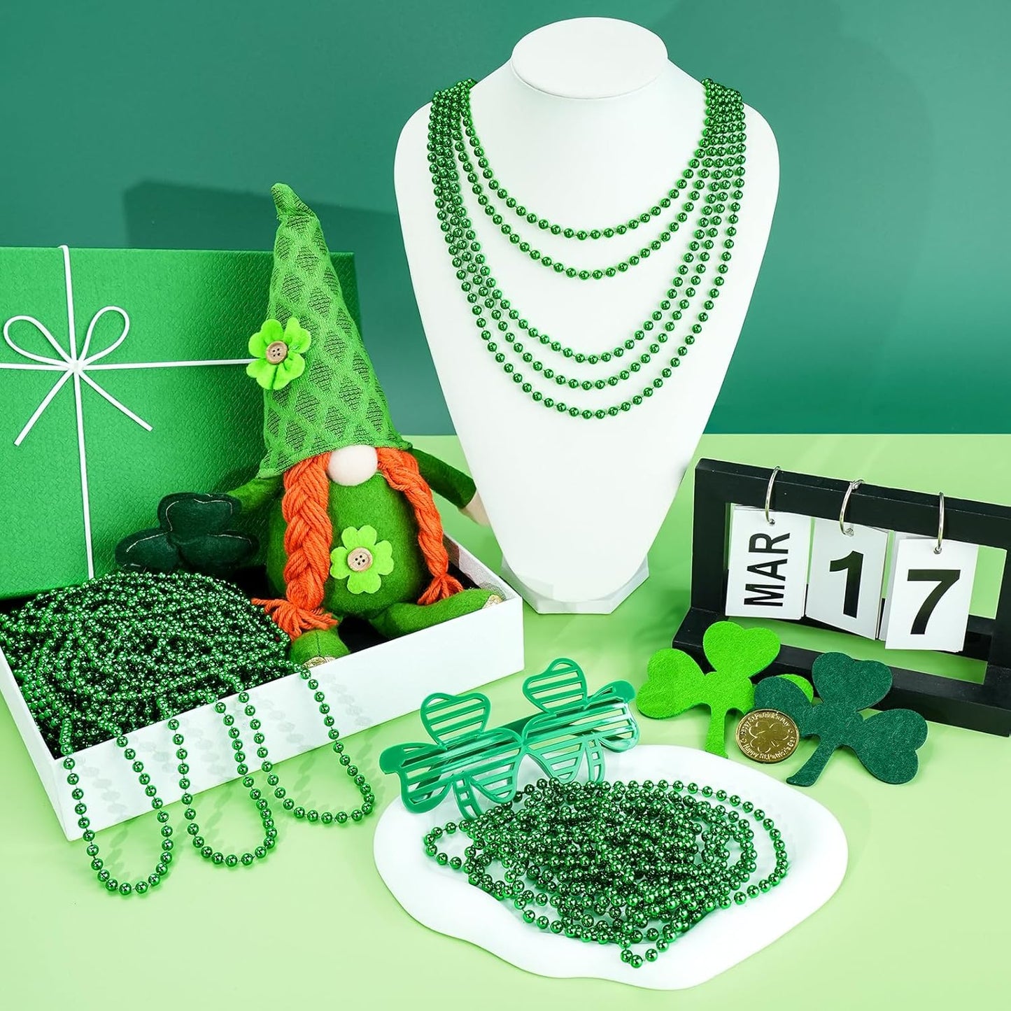 SHAOQINLIN 50 PCS St. Patricks Day Beads Necklace, 33" Green Mardi Gras Beads Christmas Necklaces Irish Saint Patricks Necklaces for St. Patrick's Day Mardi Gras Parade Throws Birthday Party Favors