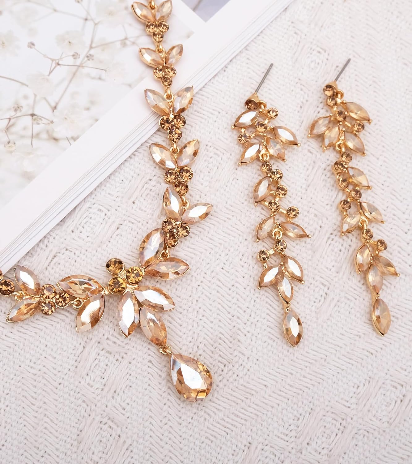 CSY 4 Pcs Elegant Bridal Jewelry Sets Austrian Marquise Crystal Wedding Necklace Dangle Earrings Tennis Bracelet Ring Set for Bride Women Costume Accessories