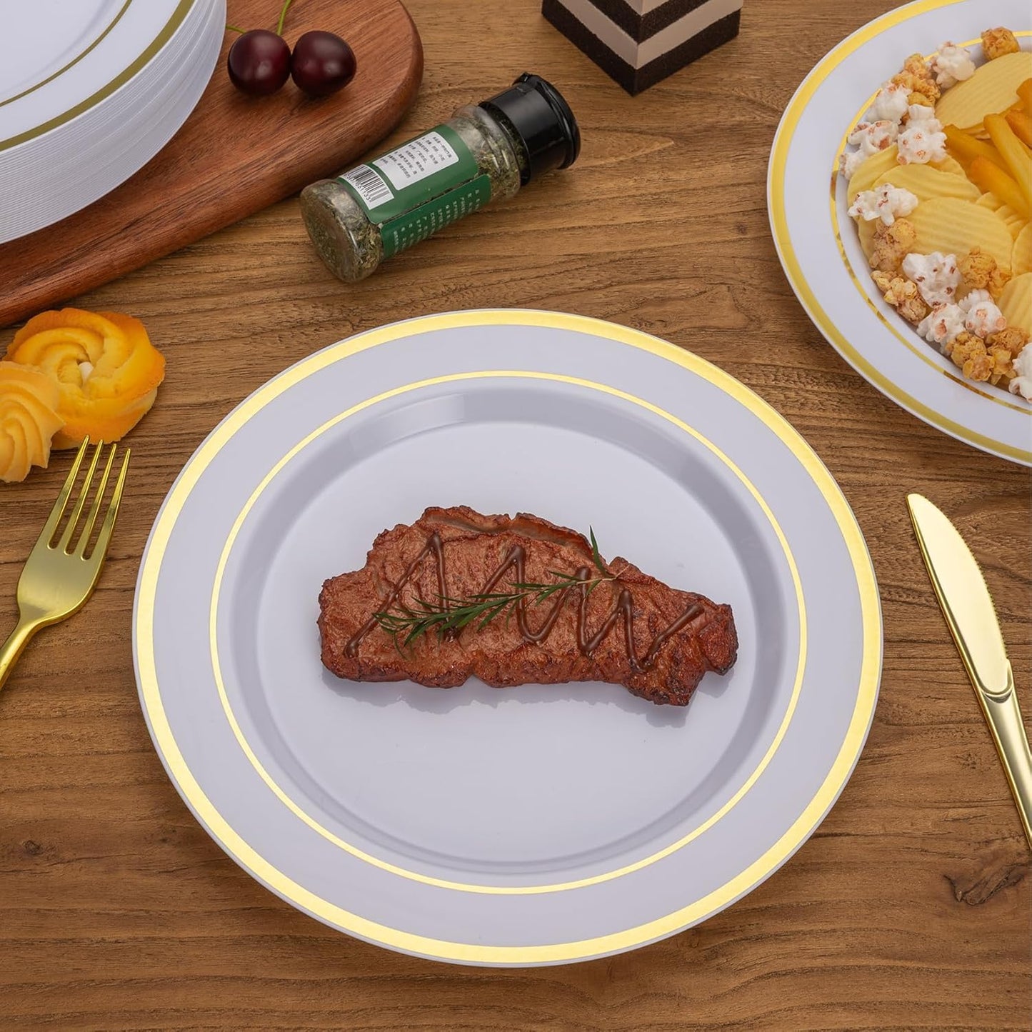 Goodluck 100PCS Gold Plastic Plates, 10.25 Inch Dinner Plate with Gold Rim, Heavy Duty Disposable Plastic Plates for Party, Wedding, Birthday & Daily Use