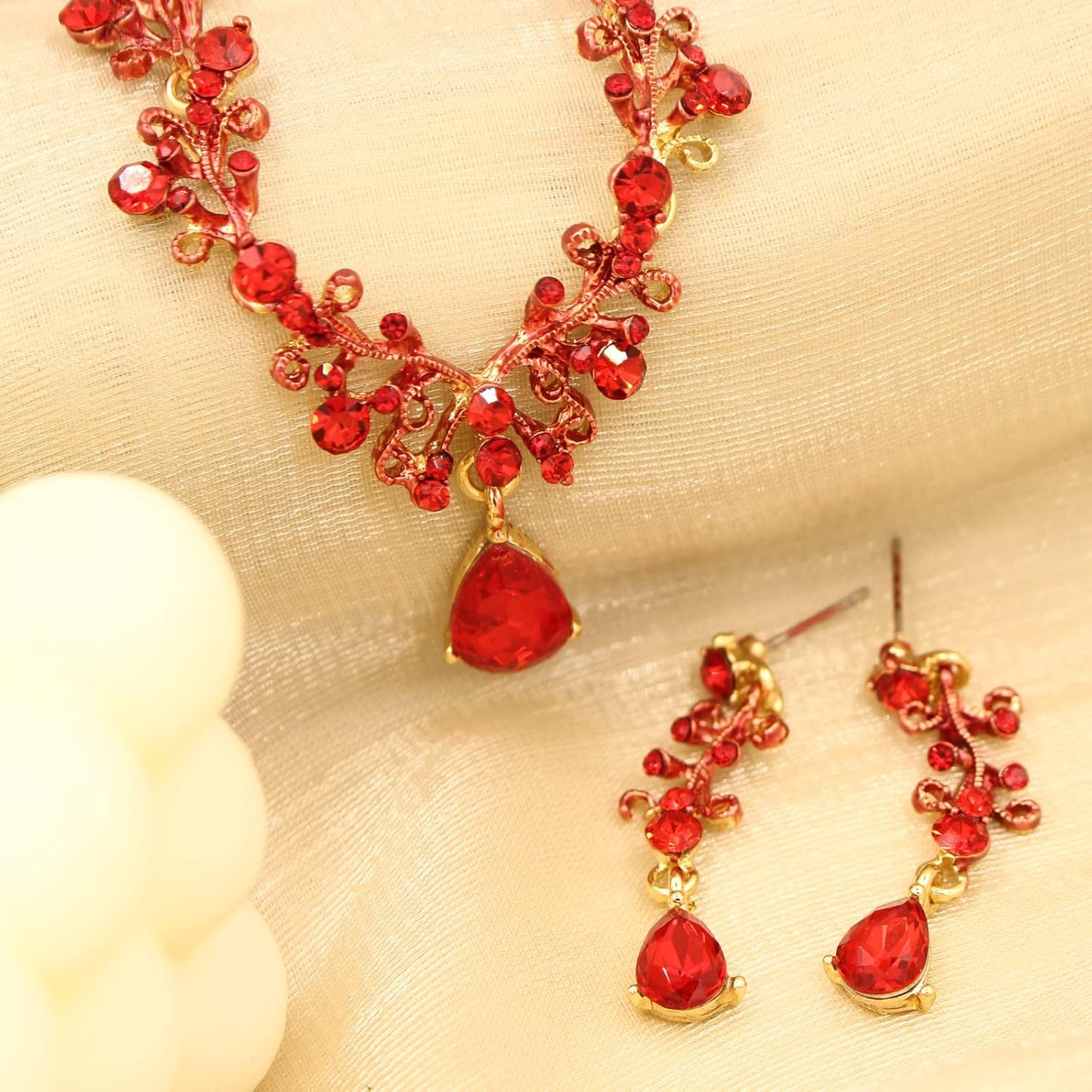 3Pcs Austrian Crystal Jewelry Set for Women, Necklace Dangle Earrings Link Bracelet Jewelry Set with Gold/Platinum/Gun Plated, Wedding Party Jewelry for Bridal Bridesmaid