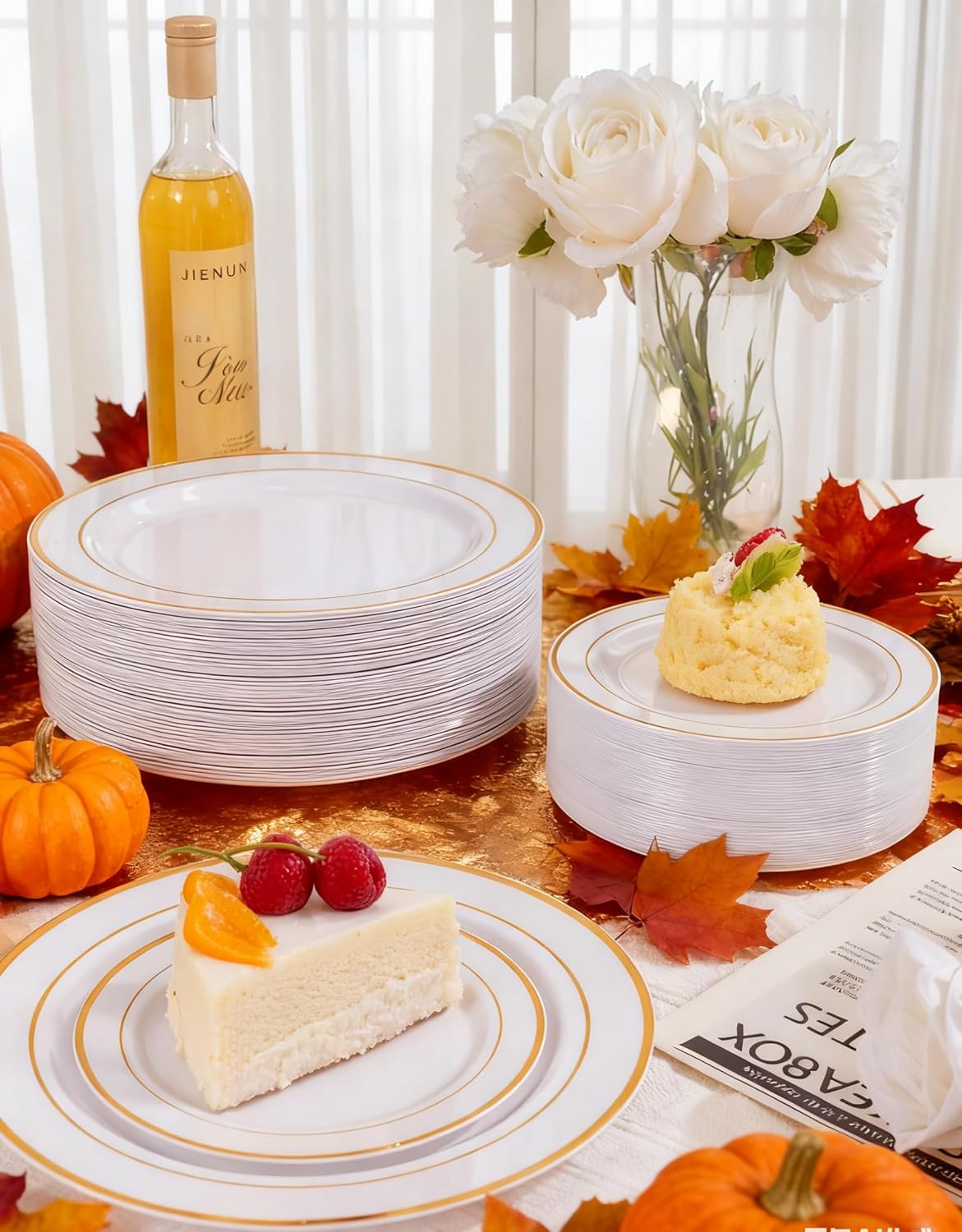 GATHER 700PCS Gold Plastic Plates - Whtie and Gold Disposable Dinnerware Sets 100Guest - 200 Disposable Plate, 300 Plastic Silverware, 100 Cups, 100 Napkins for Wedding & Party & Thanksgiving