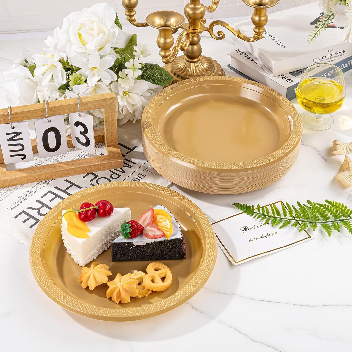 WELLIFE Gold Plastic Plates 10 Inch 50 Count Disposable Plate Thanksgiving Plates for Party, Large Big Plate for Dinner Party Supplies Birthday Camping BBQ