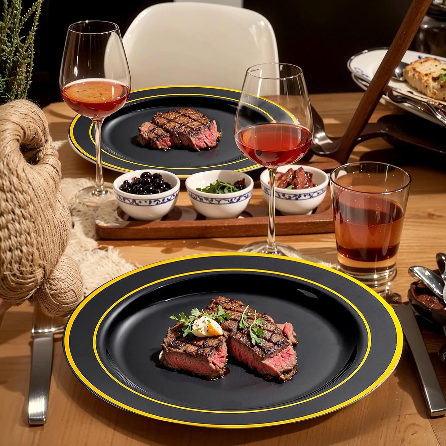 bUCLA 600PCS Black and Gold Disposable Dinnerware Set - Black Plastic Plates Disposable for Party Include 100 Dinner&100 Dessert Plates,100 Knives,100 Forks,100 Spoons,100 Cups for Party & New Year