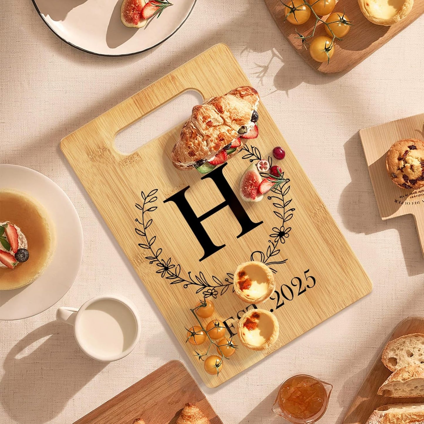 Personalized Cutting Board, Monogrammed Wedding Gift for Couple Newlywed 2025, Initial Birthday Gifts for Women, Gift for Bridal Shower Wedding Shower Engagement Anniversary Housewarming(Letter-H)