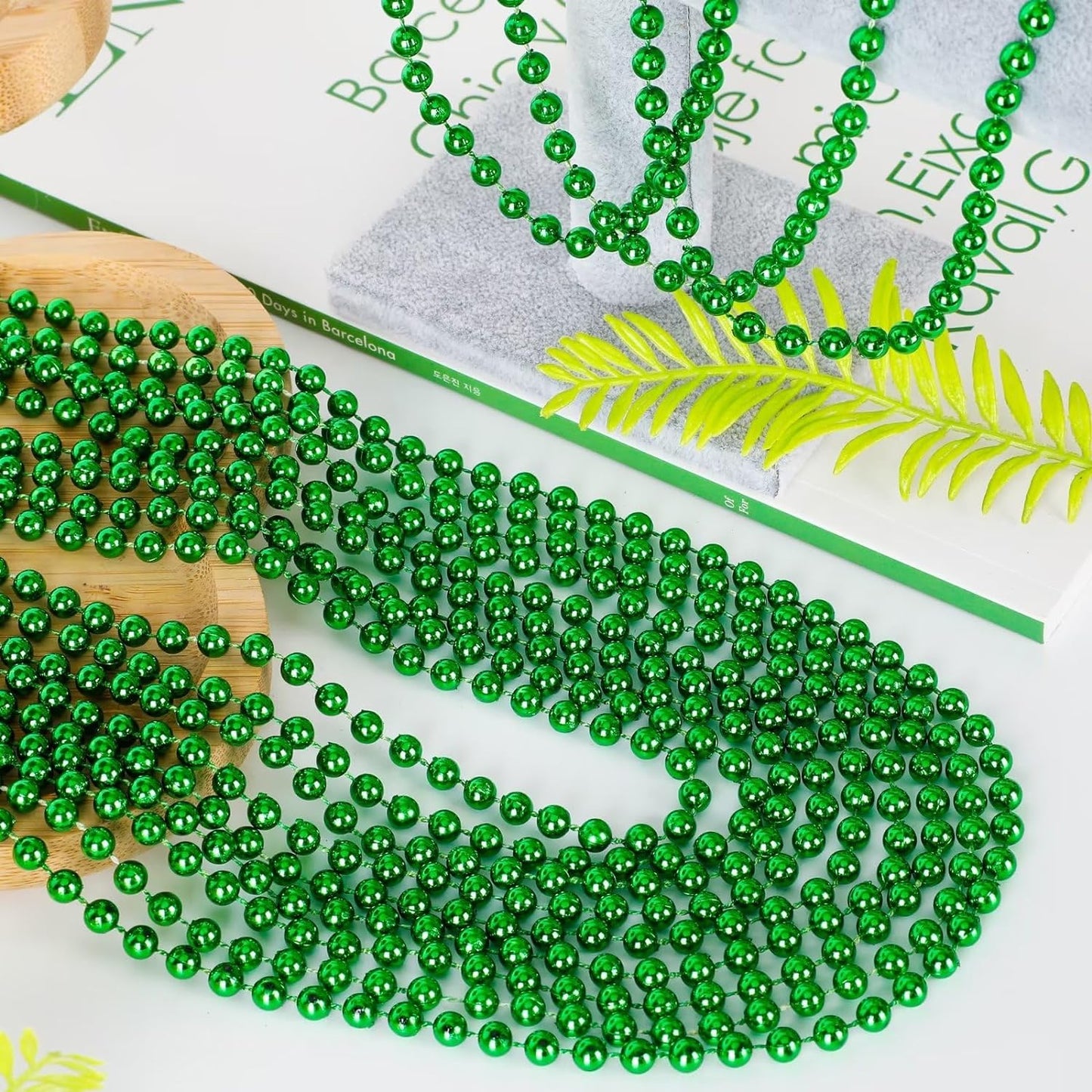 12PCS St Patricks Day Necklace, St Patricks Day Beads Necklace Accessory Set, Mardi Gras St Patricks Costumes Necklaces, Festive Accessories for Mardi Gras St. Patricks Parade Throws Decorations