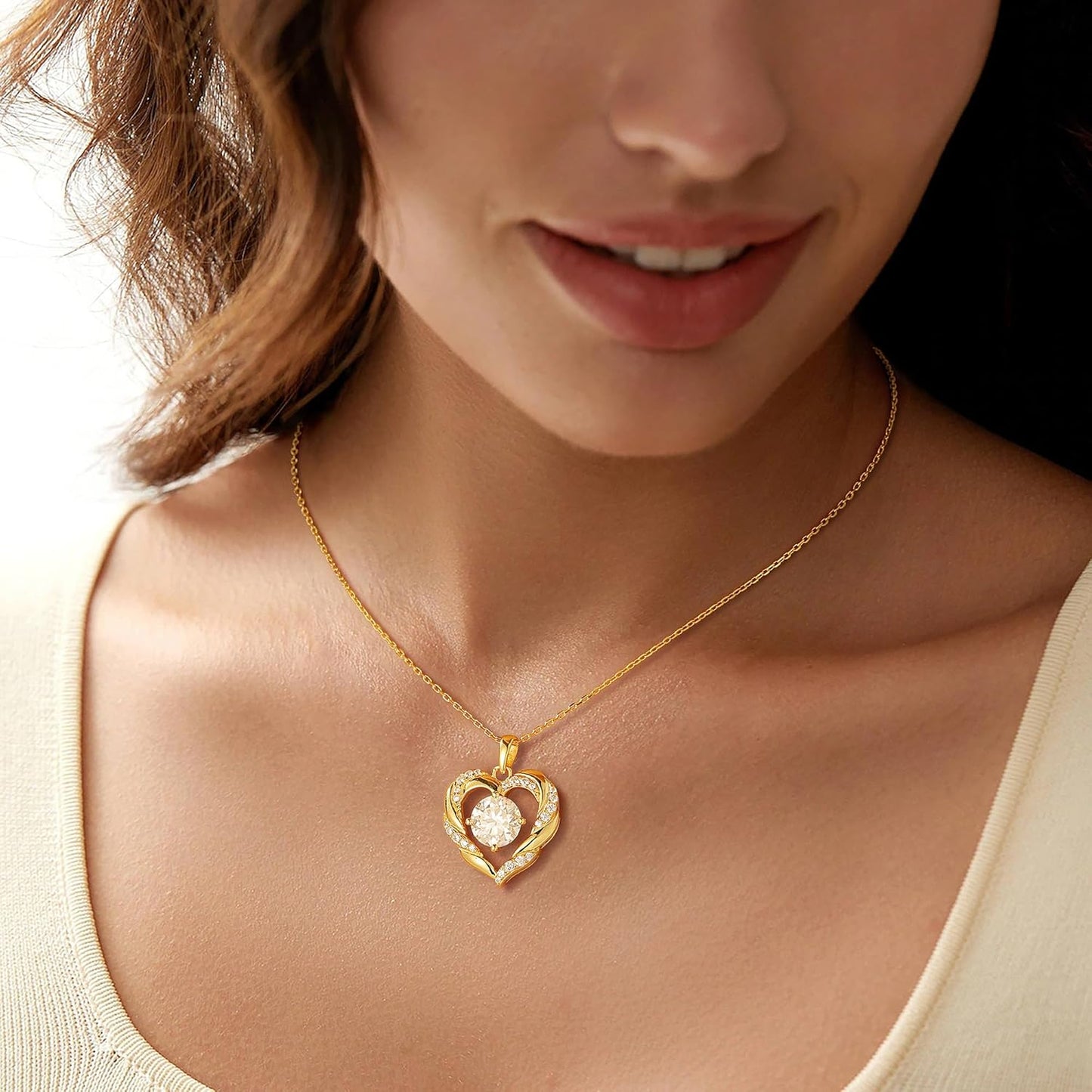 MOOSEA Christmas Gifts for Women Wife, 1-3 Carat D Color VVS1 Clarity Moissanite Heart Pendant Necklaces Anniversary Birthday Gifts for Wife Mom Daughter 925 Sterling Silver Necklace