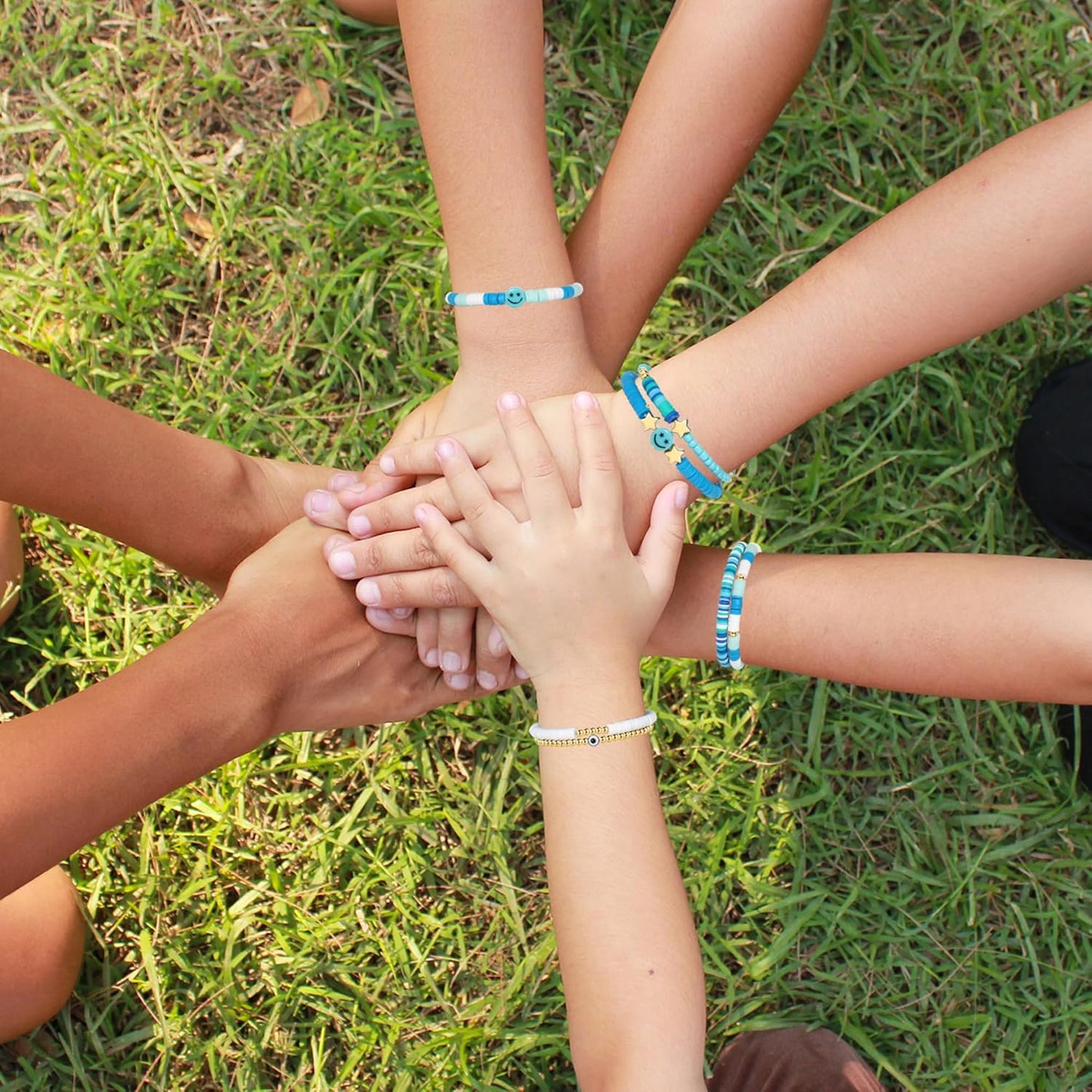 Preppy Bracelets Set Colorful White Gold Smile Heart Star Polymer Beaded Pearl Clay Stackable Charm Y2K Kidcore Aesthetic Summer Beach Bohemian Stretch Layering Bracelets Jewelry for Girls Women Teens