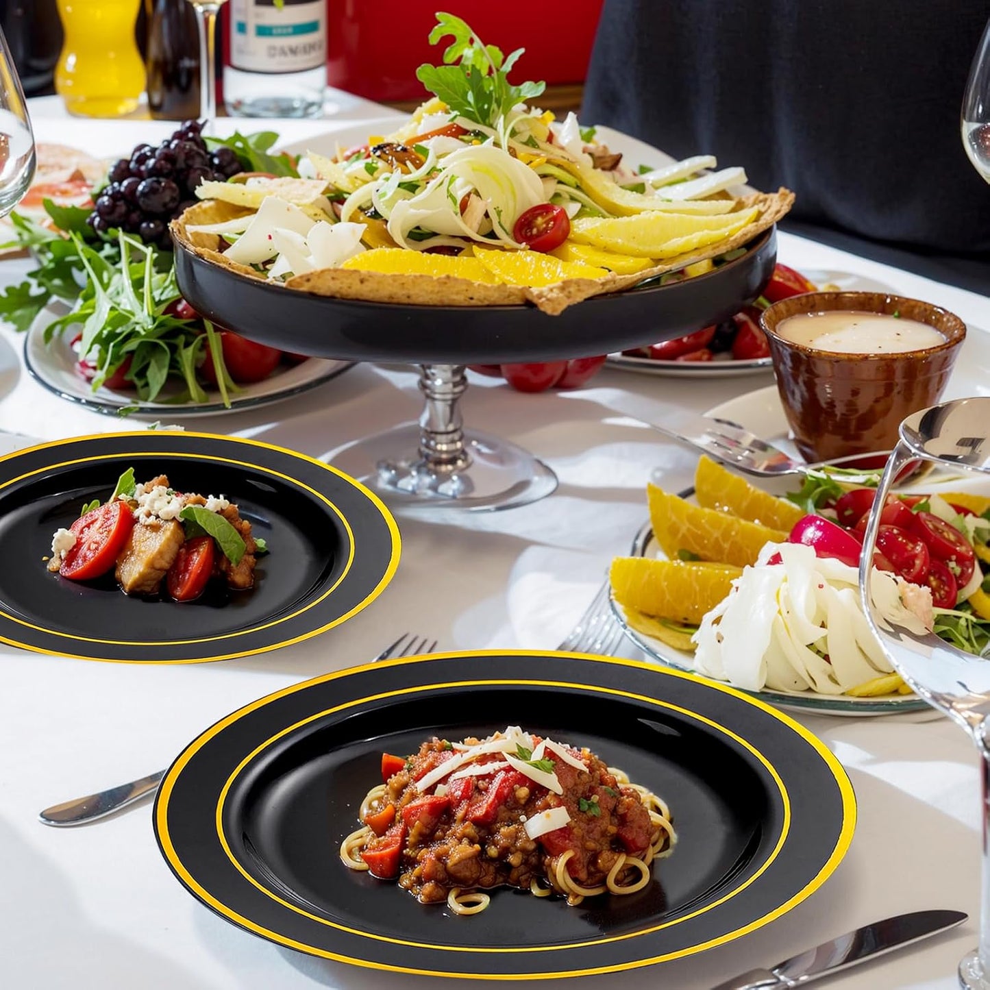 bUCLA 150 Pieces Black and Gold Disposable Dinnerware Set - 25 Guests Black Gold Plastic Plates Include 25 Dinner & 25 Dessert Plates, 25 Spoons, 25 Forks, 25 Knives, 25 Cups for Party & New Year