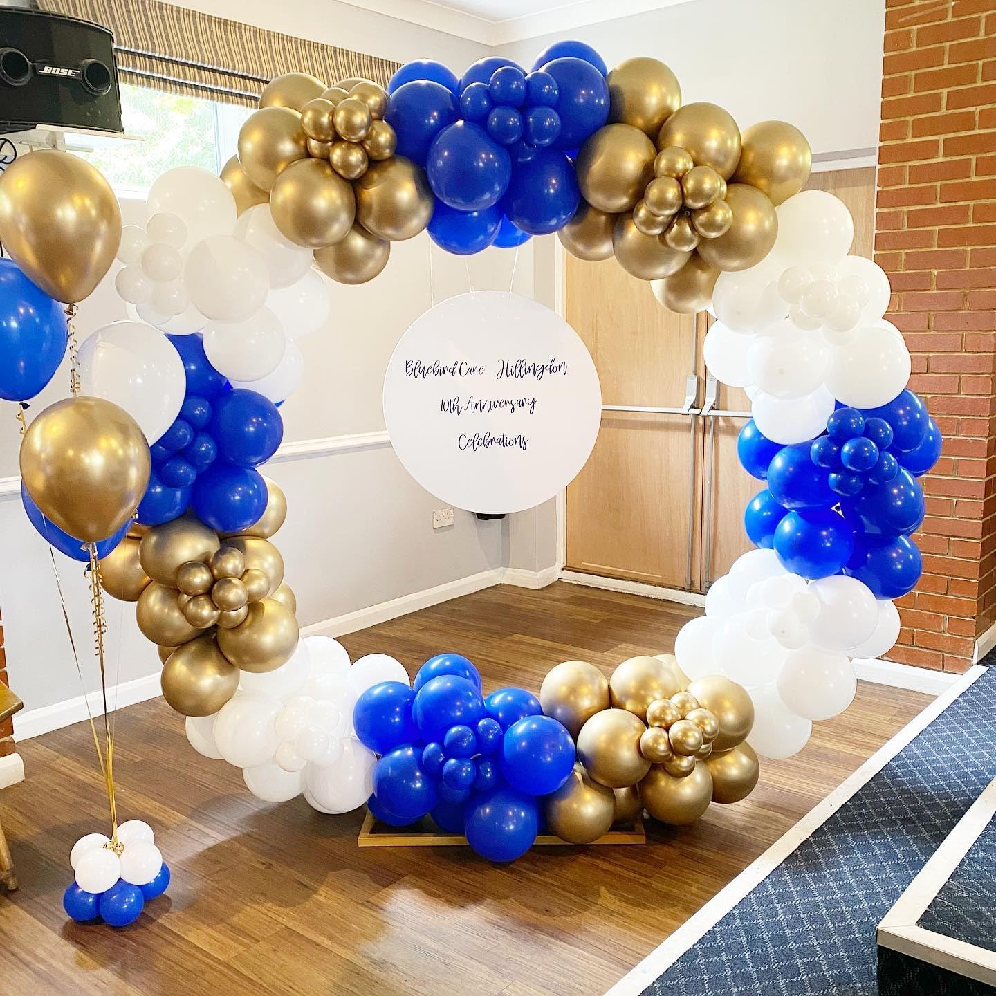201Pcs Royal Blue and Gold Balloon Arch Kit, Explosion Star Blue Gold and White Confetti Balloon Garland kit, Different Size Balloons for Birthday Anniversary Wedding New Year Party Decoration