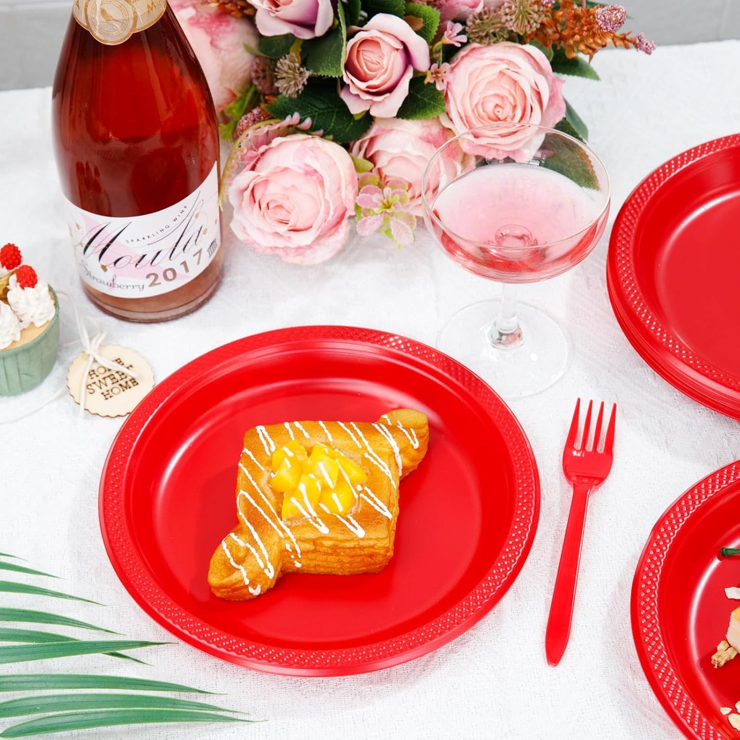 WELLIFE Red Party Plates 9 Inch -150 Count, Plastic Disposable Plates for Dinner Party Easter Mother's Day
