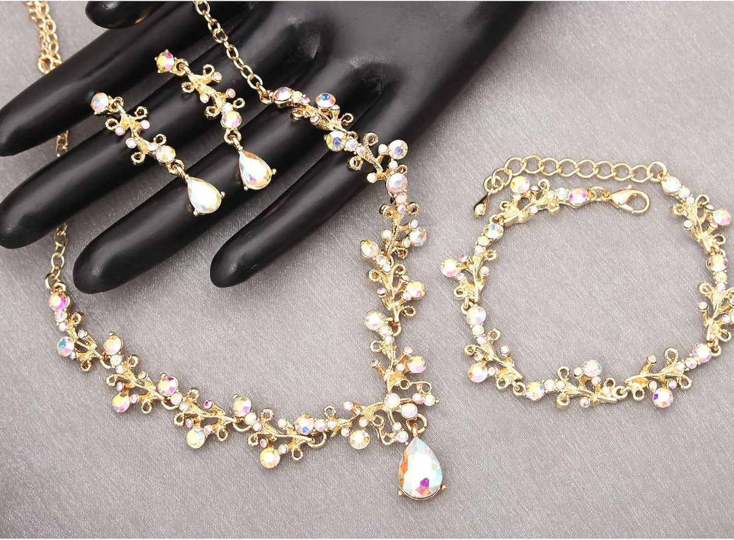 3Pcs Austrian Crystal Jewelry Set for Women, Necklace Dangle Earrings Link Bracelet Jewelry Set with Gold/Platinum/Gun Plated, Wedding Party Jewelry for Bridal Bridesmaid