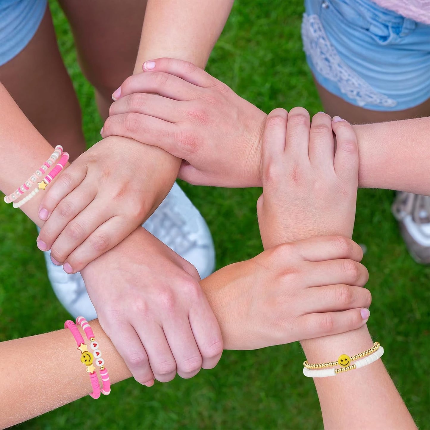 Preppy Bracelets Set Colorful White Gold Smile Heart Star Polymer Beaded Pearl Clay Stackable Charm Y2K Kidcore Aesthetic Summer Beach Bohemian Stretch Layering Bracelets Jewelry for Girls Women Teens