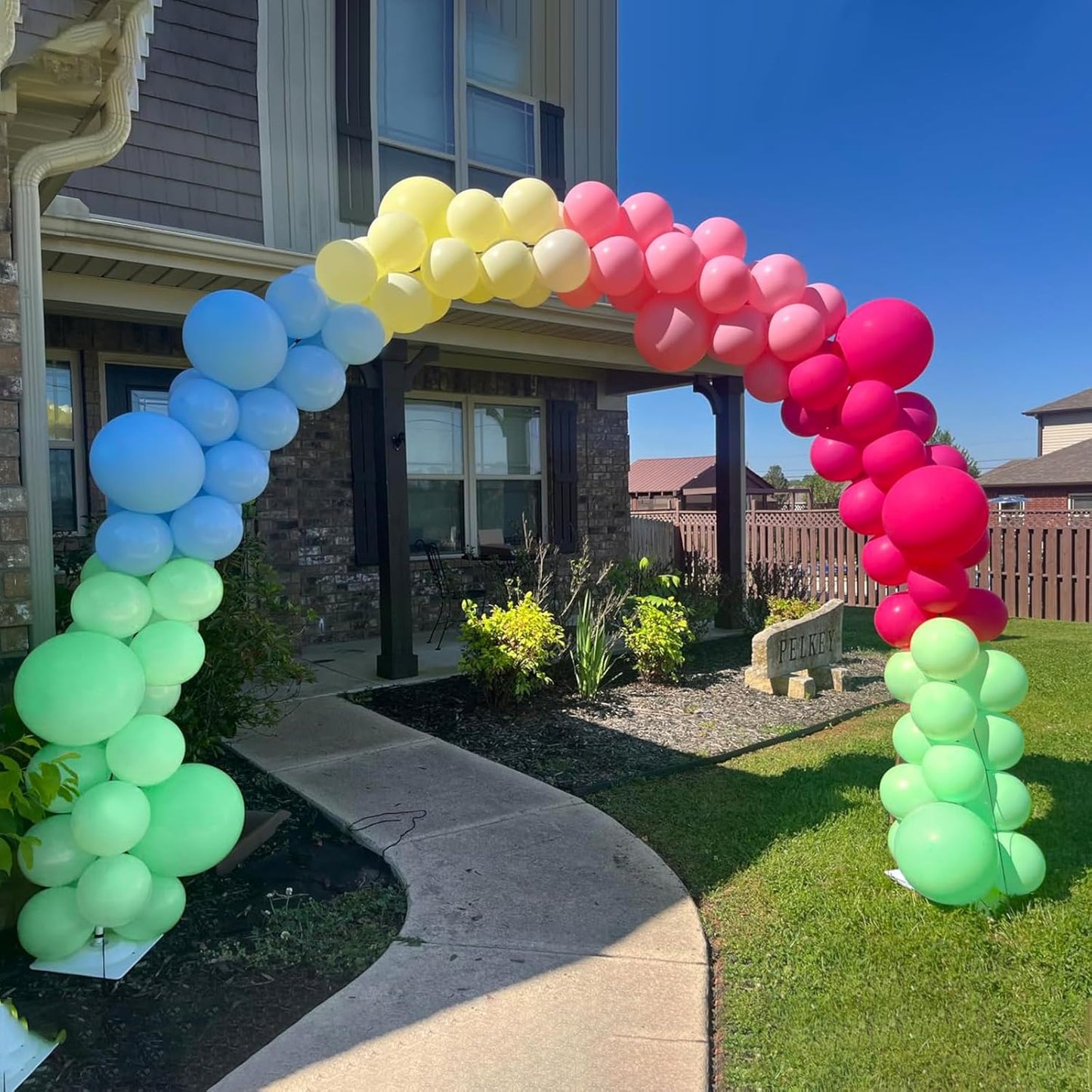 Pastel Makani Green Balloons, 150 pcs Different Sizes Pack of 18 Inch 12 Inch 10 Inch 5 Inch Mint Green Balloons for Balloon Garland Balloon Arch as Birthday Party Wedding Decorations