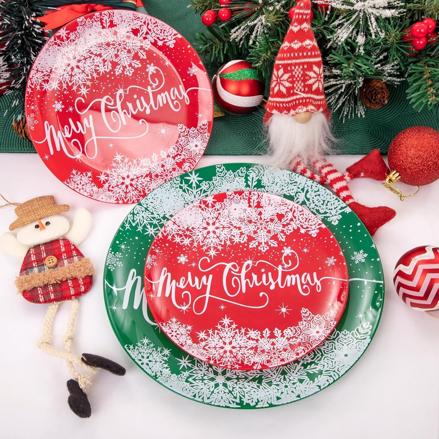 Rubtlamp 60Pcs Christmas Plastic Plates, Red Disposable Plates with Snowflake, Green Plastic Plates, Christmas Party Plates Include 30 Red Dessert Plates, 30 Green Dinner Plates