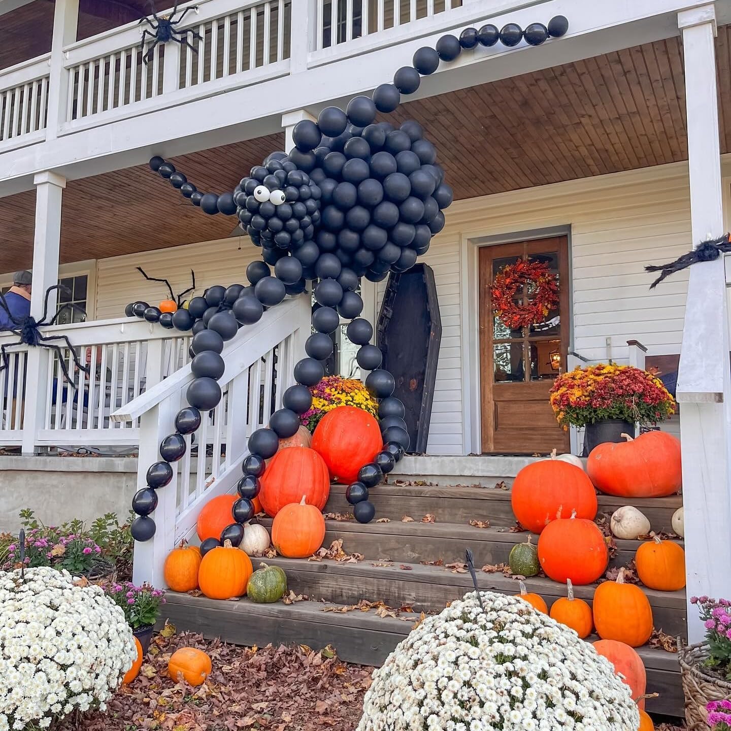 Black Linking Balloons, 100PCS Linked Balloon with Tail for Balloon Wall Arch and Chains, Quick Linkable Balloons for Wedding Birthday Baby Shower Engagement Graduation Party Decorations (10inch)