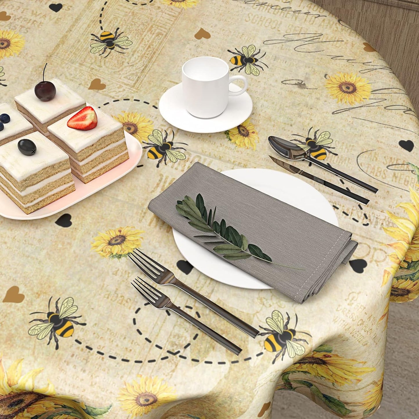 Giwawa Sunflower Bee Round Tablecloth 60inch Yellow Flower Vintage Floral Style Circle Table Cover Wrinkle Free Shabby Chic Cabin Circular Table Cloth Washable for Kitchen Dining Farmhouse Decor