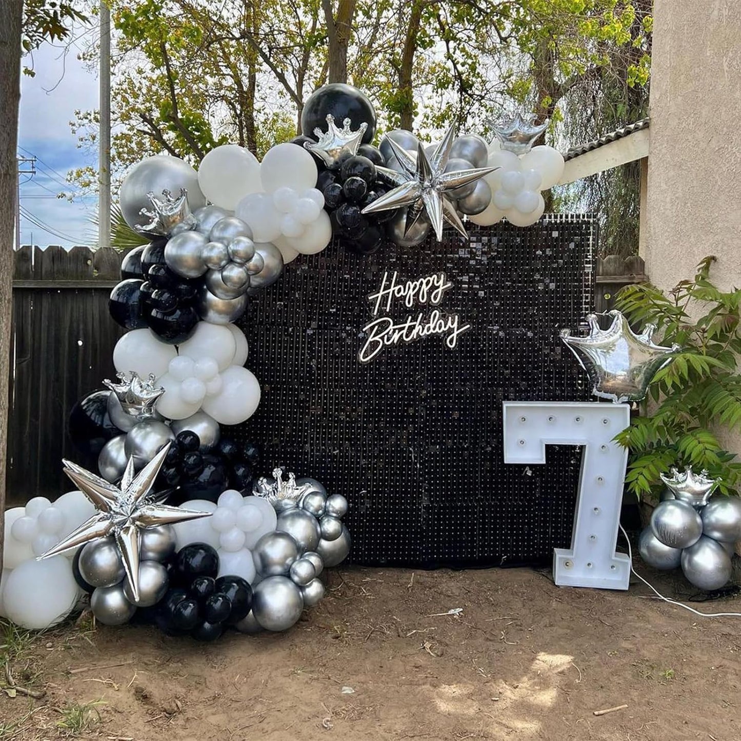 Black and Silver White Balloon Arch Kit, 140Pcs Explosion Star Black and Silver White Balloon 22 18 12 10 5 Inch Different Size Balloons for Birthday Anniversary New Years Party Decorations