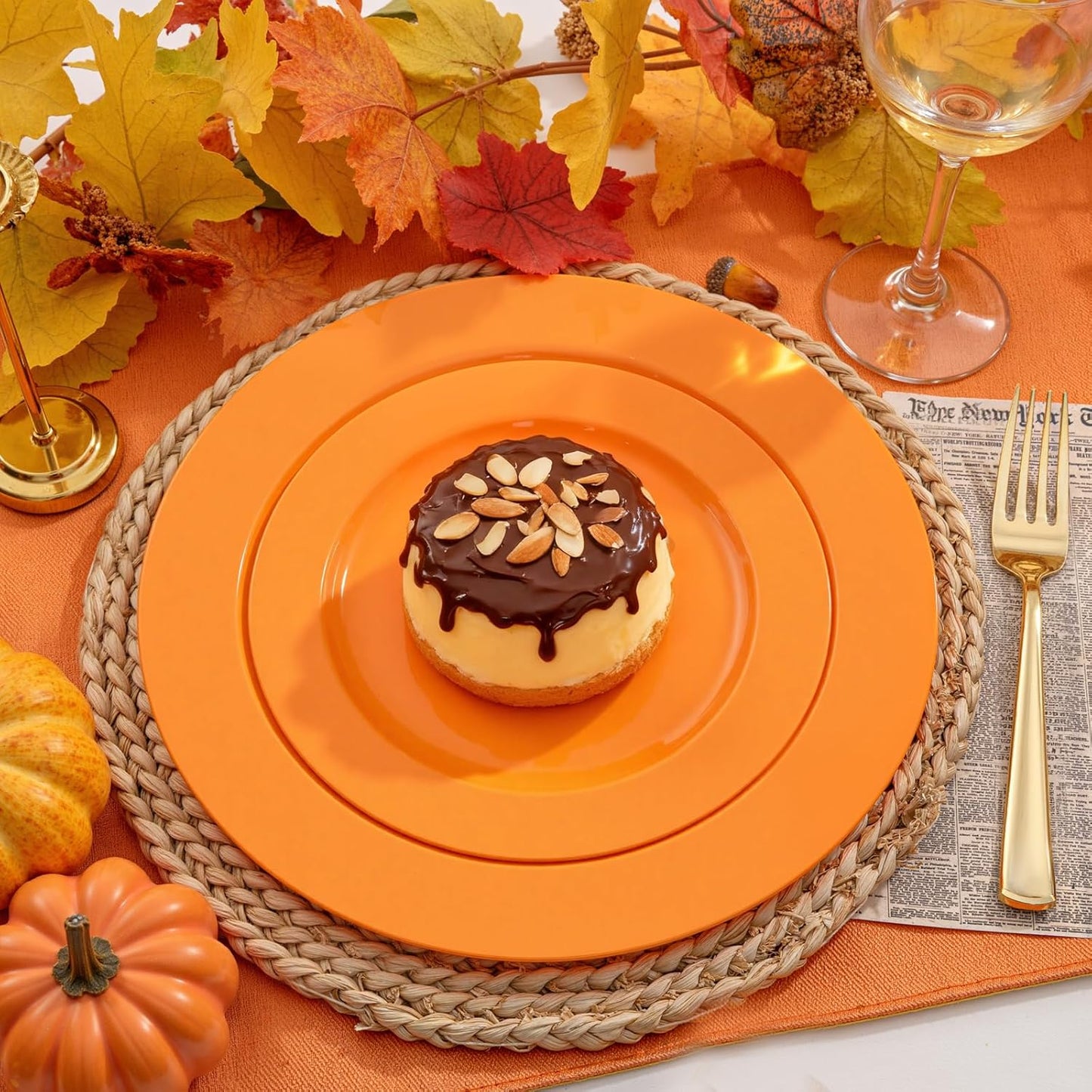 FLOWERCAT 60PCS Orange Plates - Heavy Duty Orange Plastic Plates Disposable for Halloween & Thanksgiving Party - Serve 30 Guests 10.25inch and 7.5inch