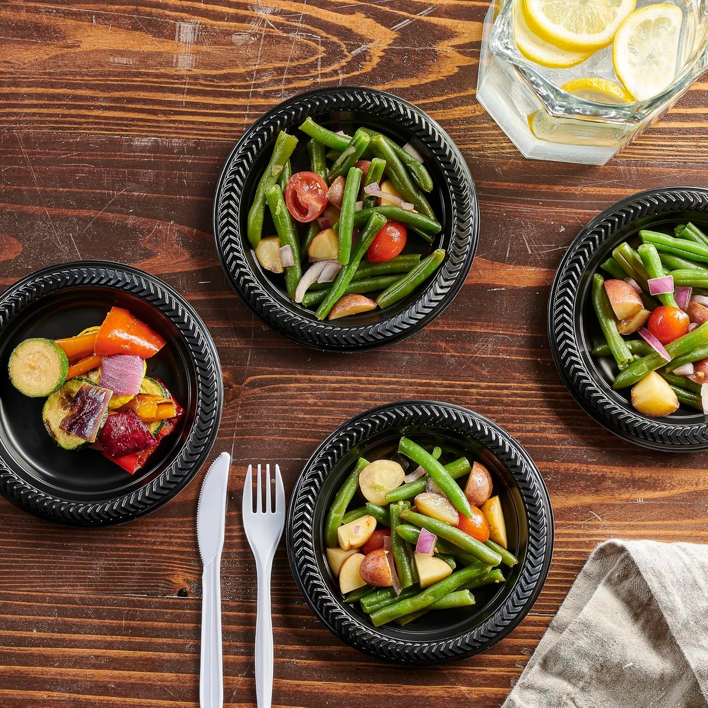 PLASTICPRO 100 PCS Small Black Plastic Plates, Light Weight 6 Inch Plastic Dessert Plates, Disposable for Party and Wedding