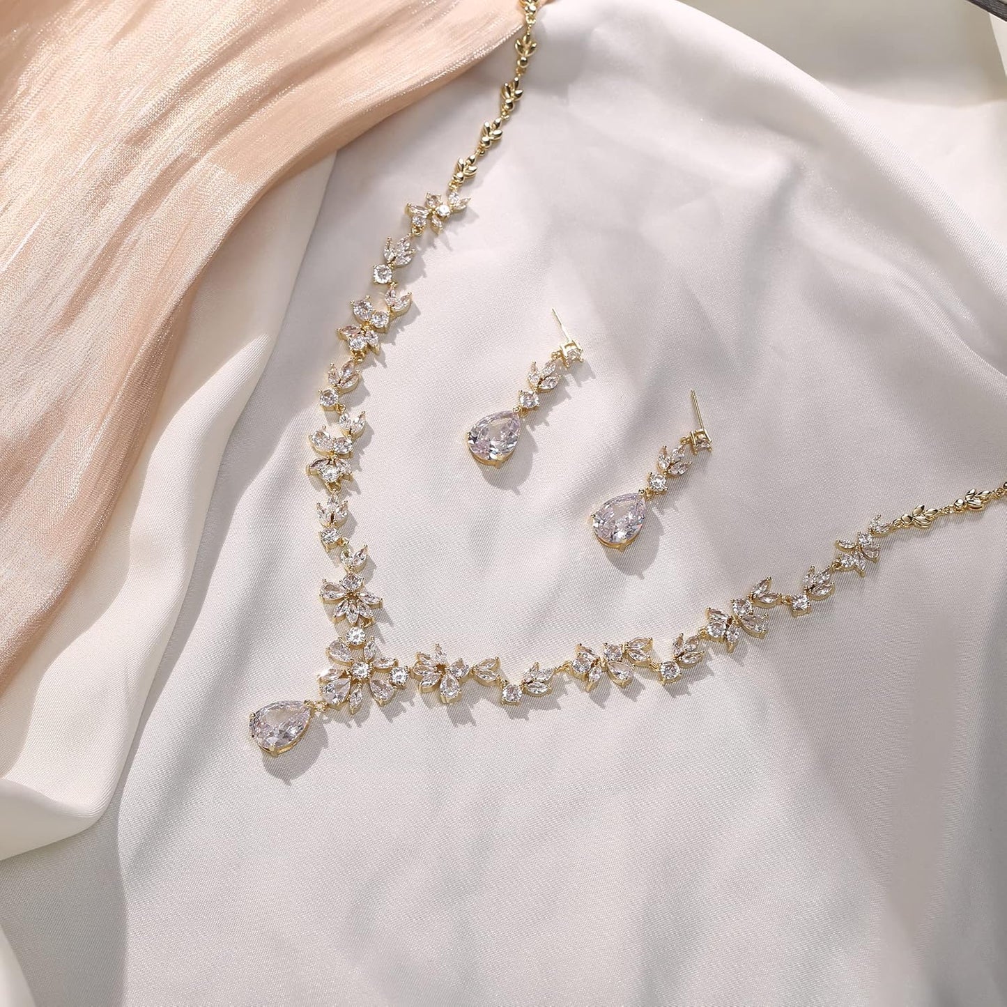 Crysdue Wedding Jewelry Set for Women, Floral Leaf Vine Teardrop Necklace Dangle Earrings Bracelet and Hair Comb, Cubic Zirconia Elegant Party Prom Jewellery for Bridal Bridesmaid