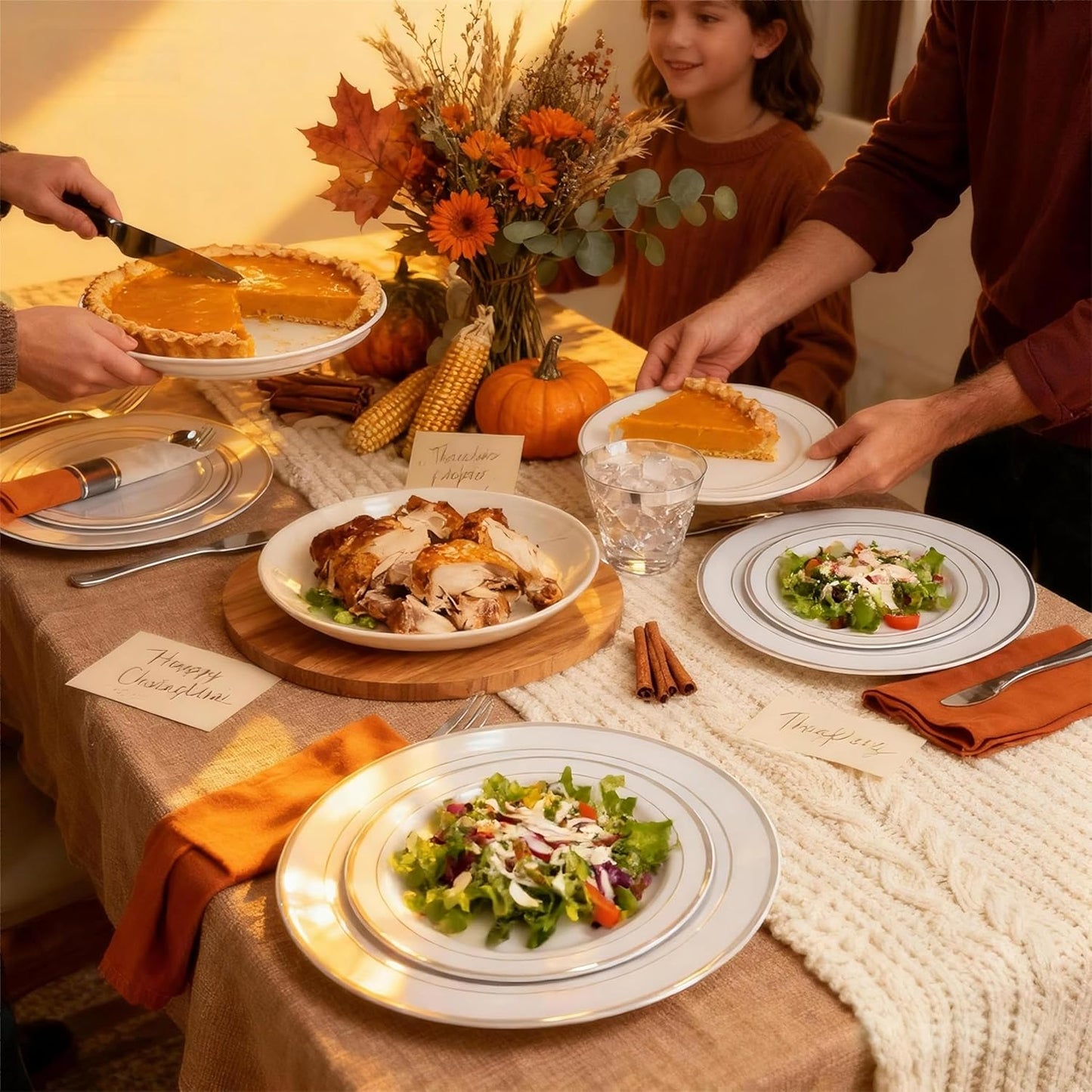 WELLIFE 700 Pcs Silver Plastic Plates for 100 Guests - Party Supplies Includes 200 Plastic Plates,300 Silver Silverware,100 Napkins,100 Cups for Party,Disposable Dinnerware Set