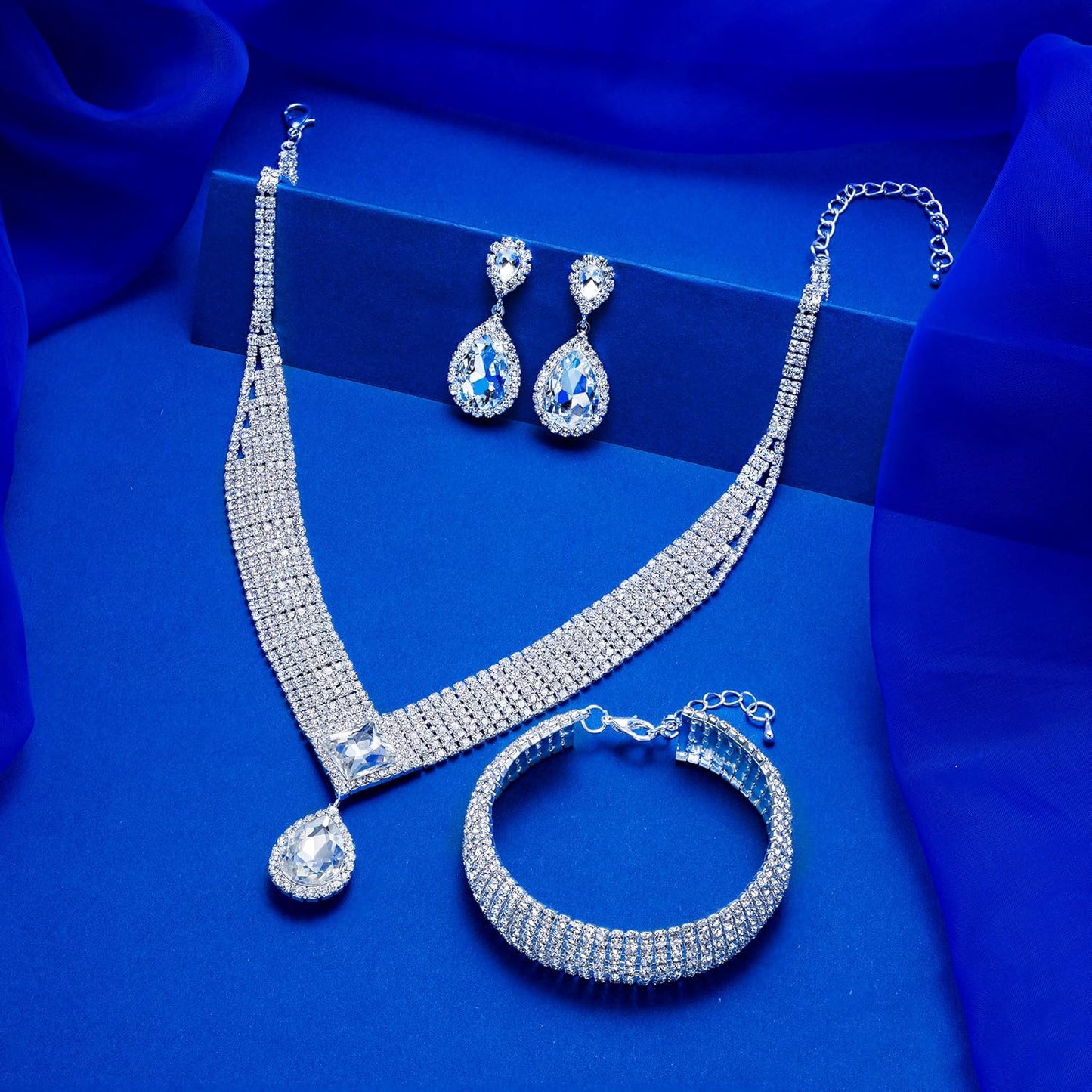 3/4 Pieces Women Jewelry Set Rhinestone Tiara Crown Necklace Bangle Bracelet Artificial Crystal Teardrop Dangle Earrings and Artificial Rhinestone Handbag for Wedding Party