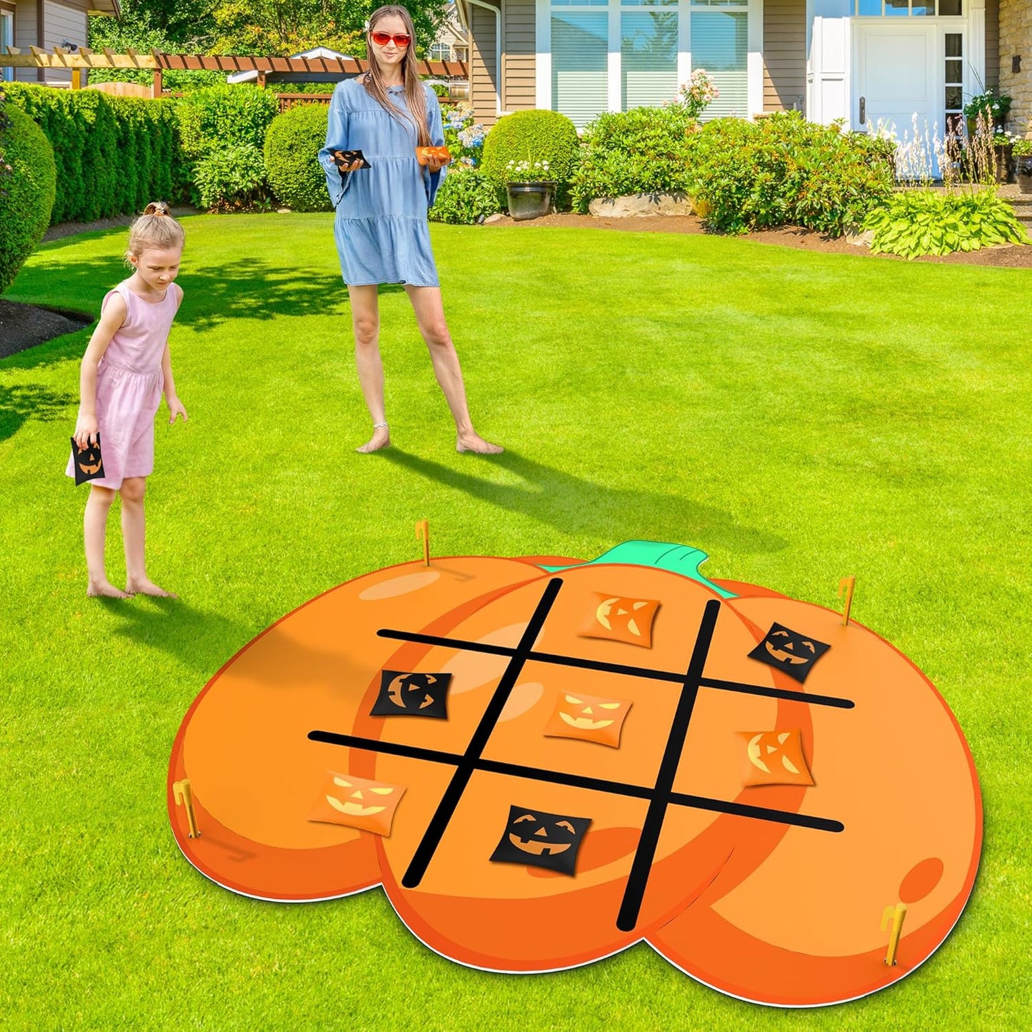 Halloween Pumpkin Party Favors Tic Tac Toe Bean Bag Game for Kids,Bean Bag Toss Across for Indoor Outdoor Yard Background Lawn Adults Family Night Halloween Activities 10 Bean Bags
