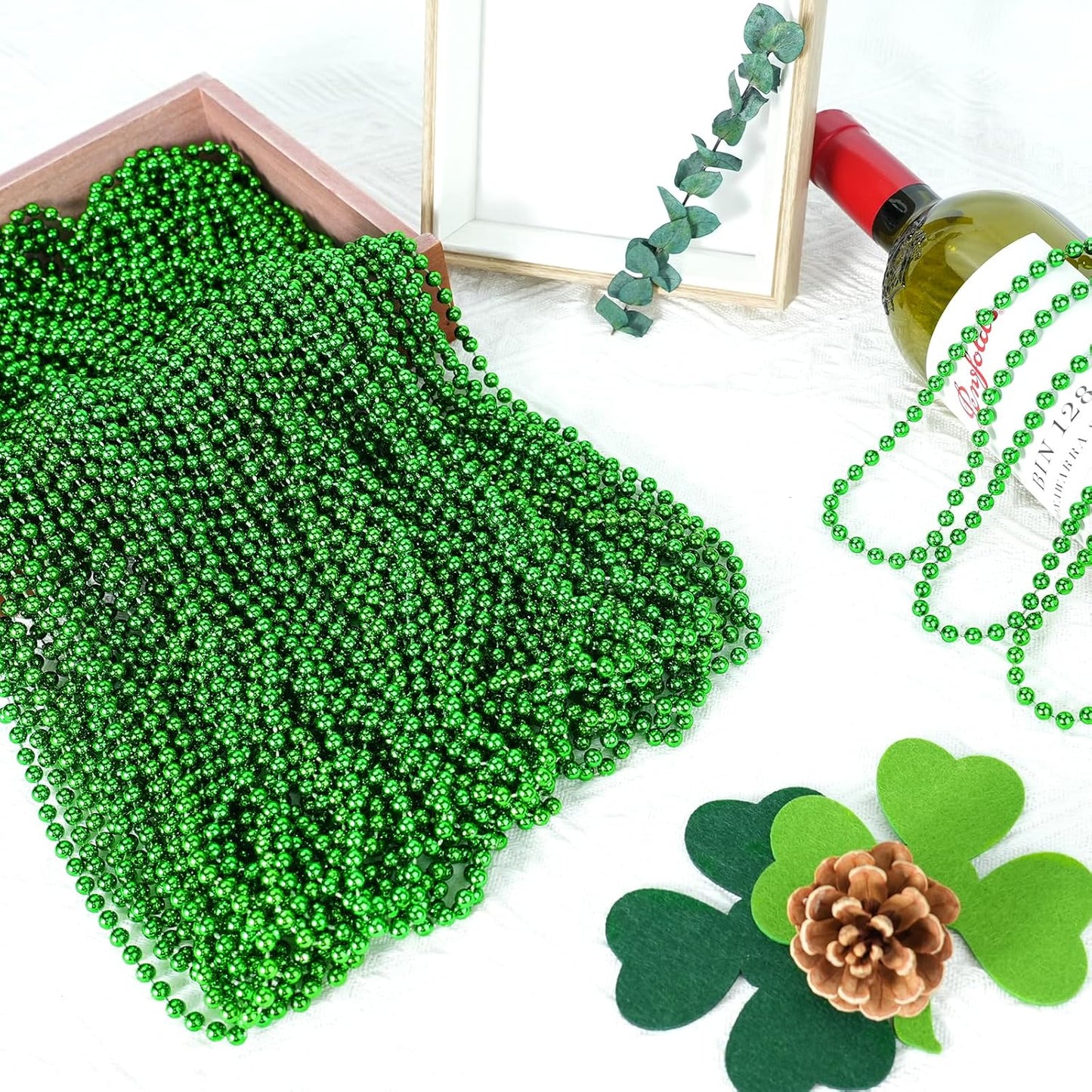 SHAOQINLIN 50 PCS St. Patricks Day Beads Necklace, 33" Green Mardi Gras Beads Christmas Necklaces Irish Saint Patricks Necklaces for St. Patrick's Day Mardi Gras Parade Throws Birthday Party Favors